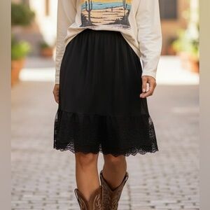 NWOT - Black Lace-Bottom Skirt Slip